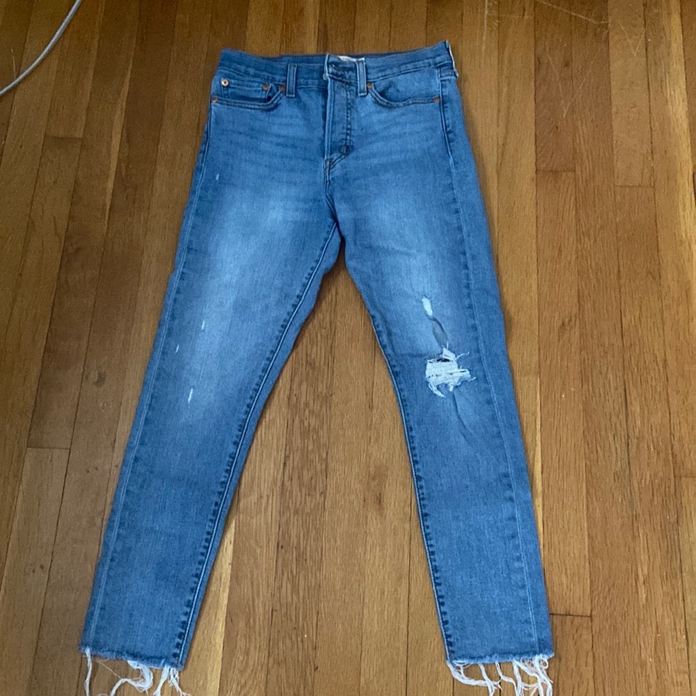 Levi wedgie  skinny jeans, size 28